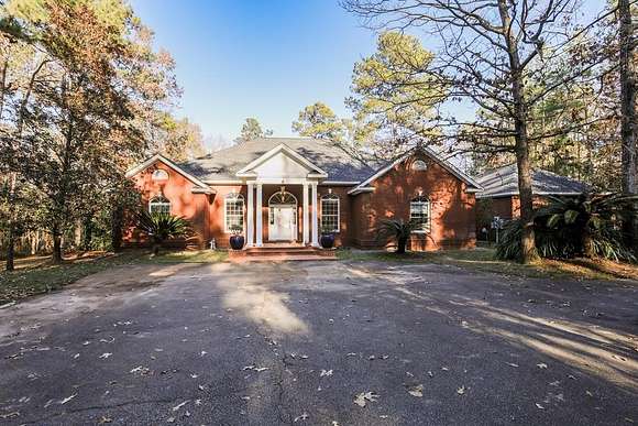 3.39 Acres of Residential Land with Home for Sale in Thomasville, Georgia