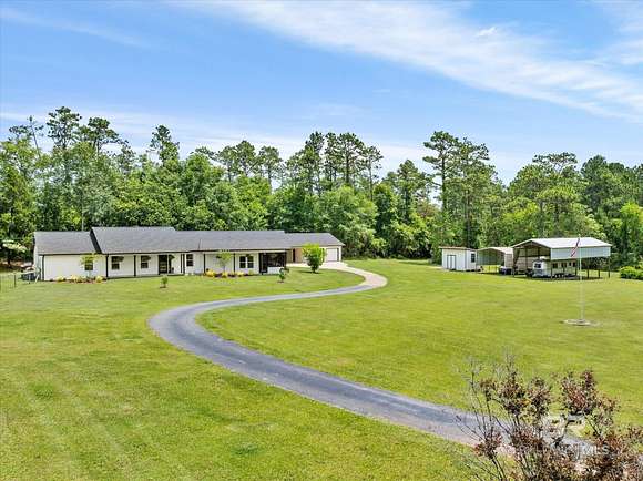 32 Acres of Recreational Land with Home for Sale in Robertsdale, Alabama