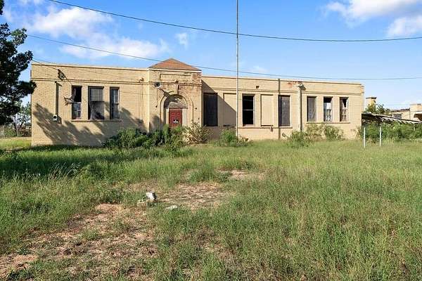 2 Acres of Mixed-Use Land for Sale in Big Spring, Texas