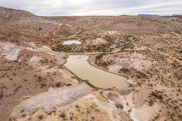 238 Acres of Agricultural Land with Home for Sale in Radium Springs, New Mexico