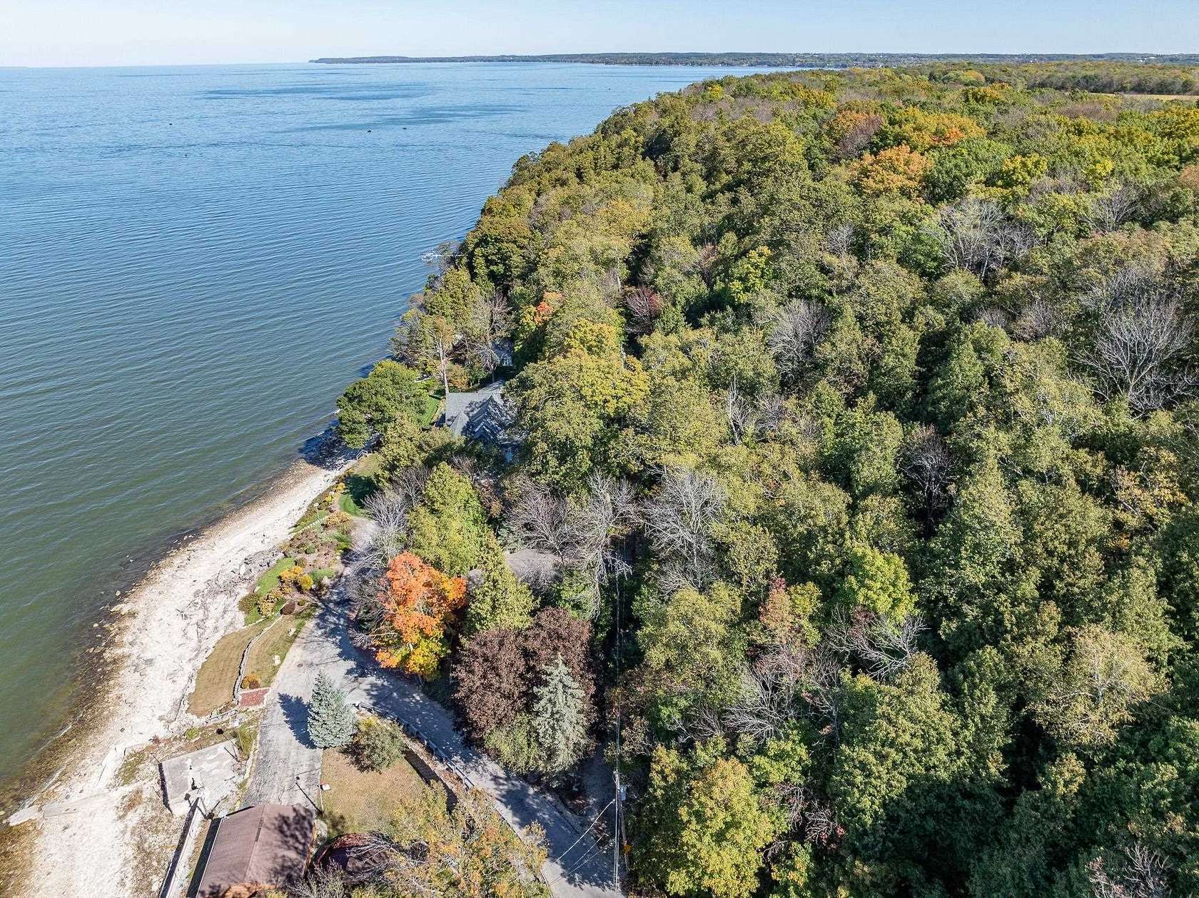 0.67 Acres of Residential Land for Sale in Green Bay, Wisconsin