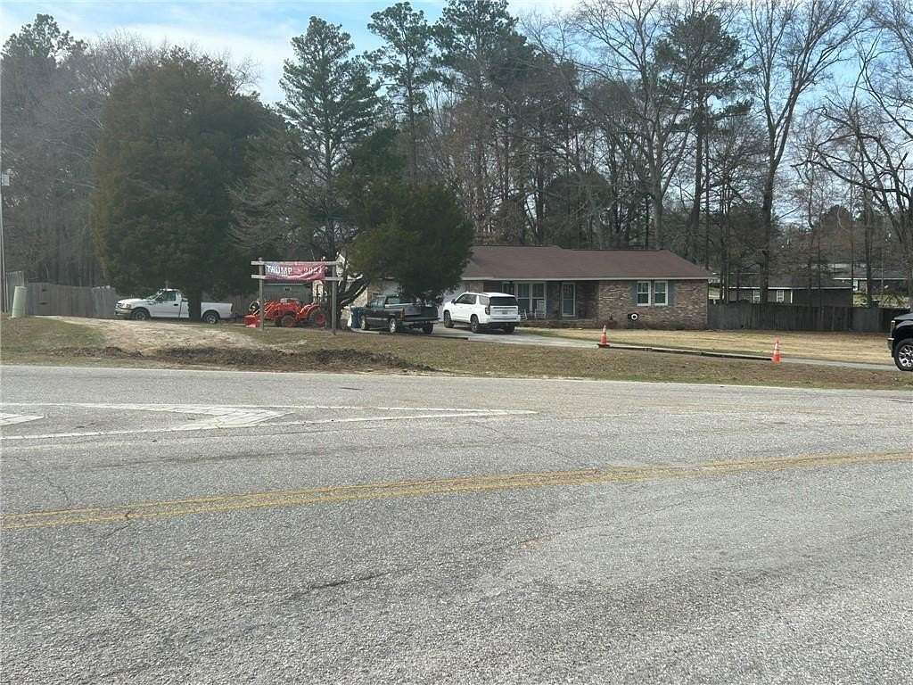 2.1 Acres of Improved Mixed-Use Land for Sale in Smiths Station, Alabama