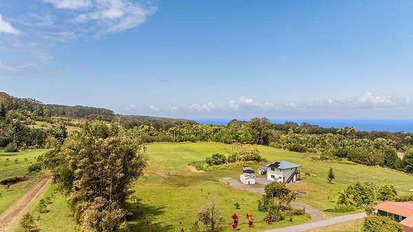 10 Acres of Residential Land with Home for Sale in Hakalau, Hawaii