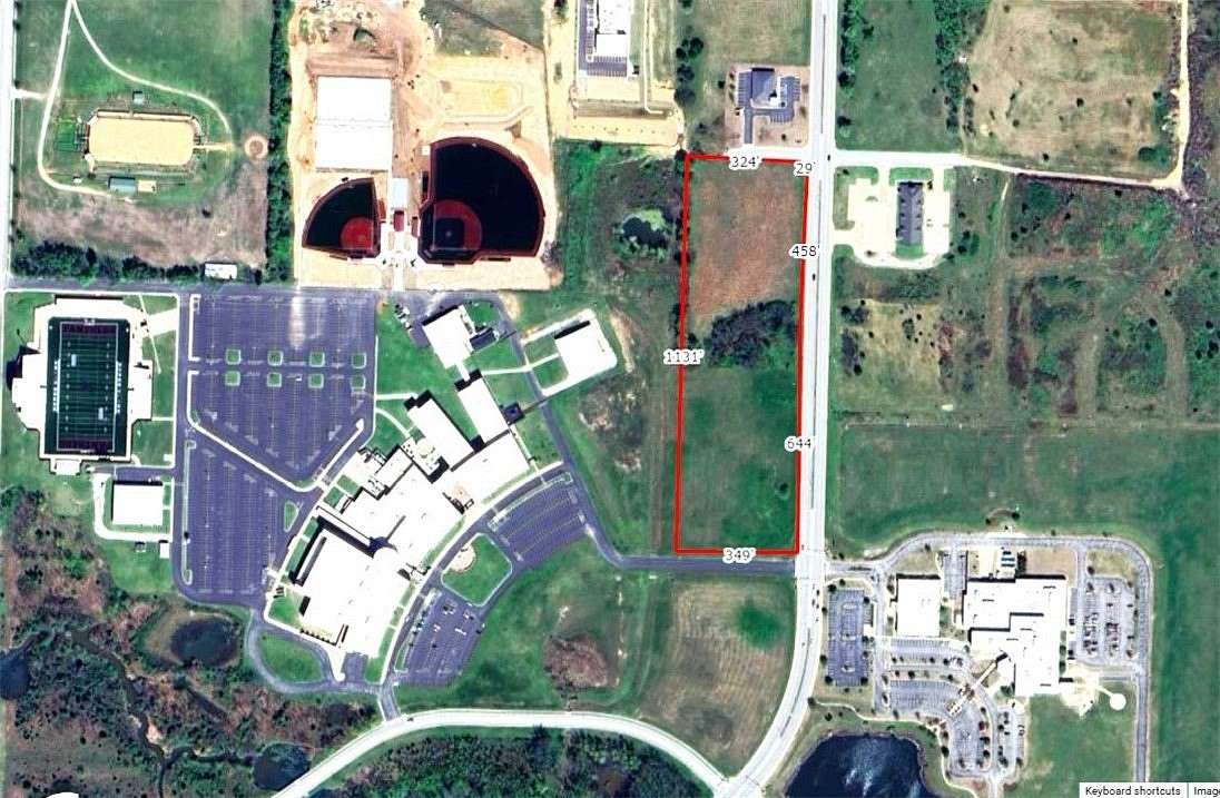 8.84 Acres of Commercial Land for Sale in Siloam Springs, Arkansas