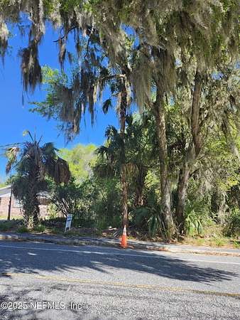 1.1 Acres of Land for Sale in Crescent City, Florida
