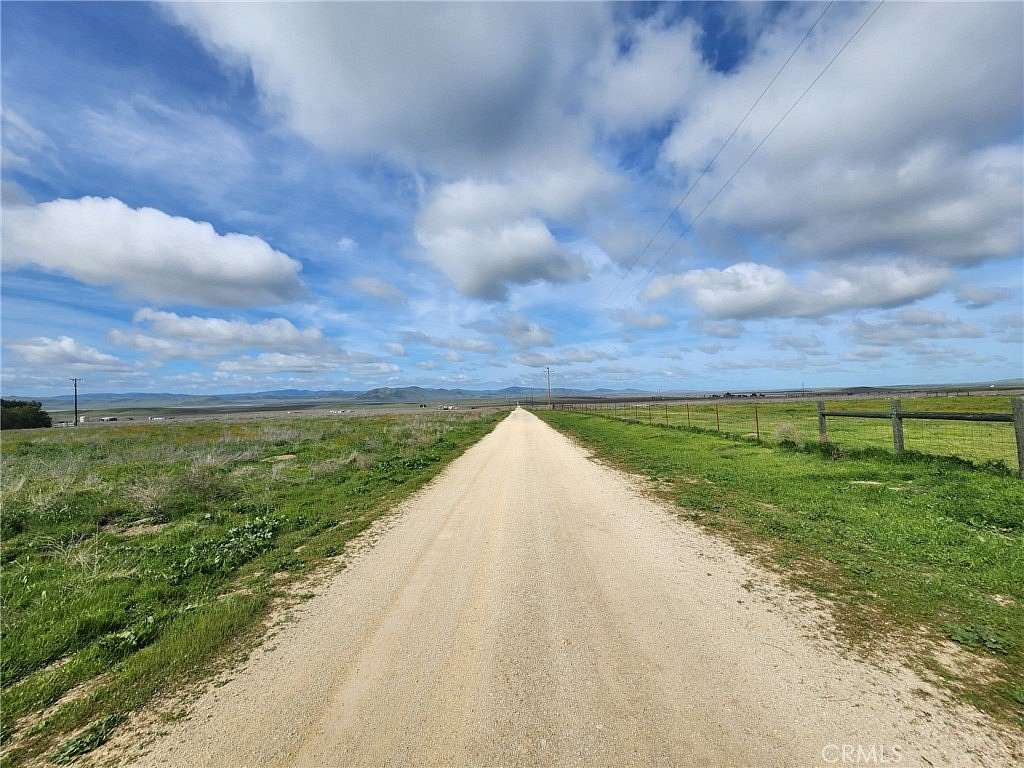 2.5 Acres of Residential Land for Sale in Santa Margarita, California
