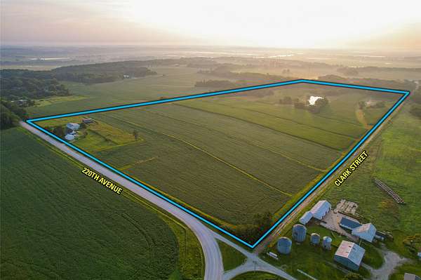 77 Acres of Land with Home for Sale in Hartford, Iowa