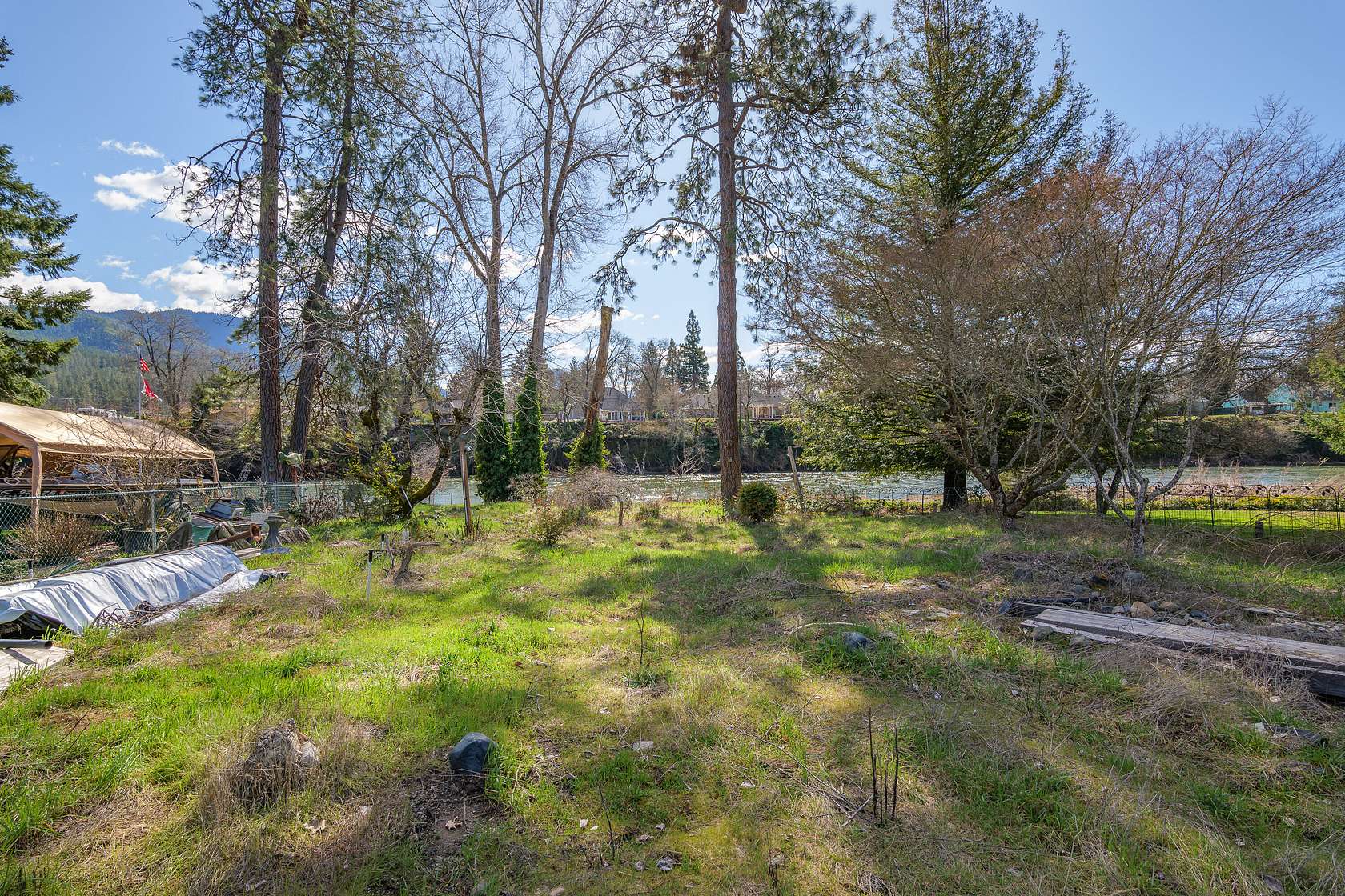 0.33 Acres of Residential Land for Sale in Grants Pass, Oregon