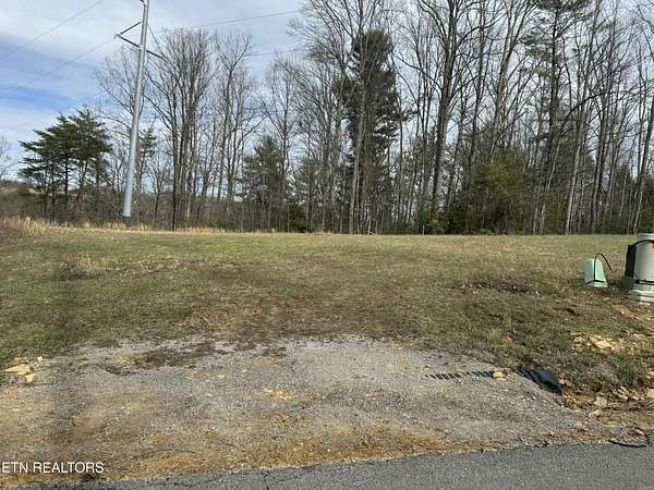1.5 Acres of Residential Land for Sale in Crossville, Tennessee