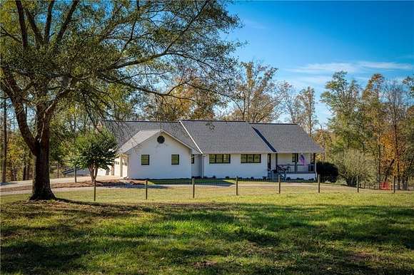 15 Acres of Land with Home for Sale in Carnesville, Georgia