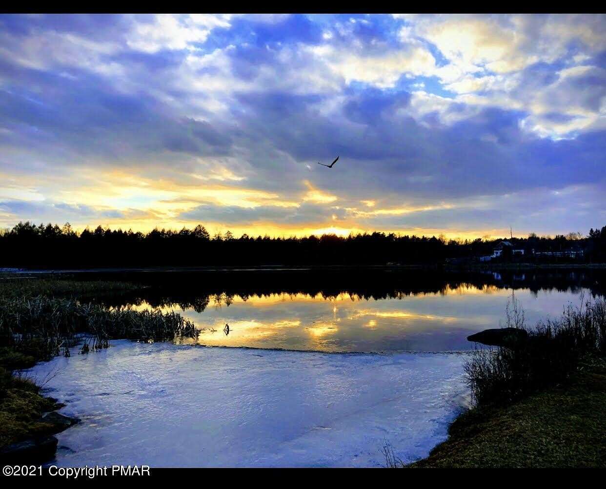 4.34 Acres of Residential Land for Sale in Pocono Lake, Pennsylvania