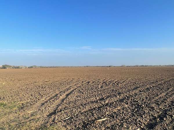 11 Acres of Land for Sale in Sinton, Texas