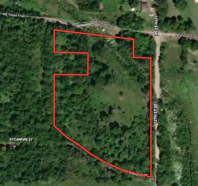6 Acres of Land for Sale in Paris, Texas