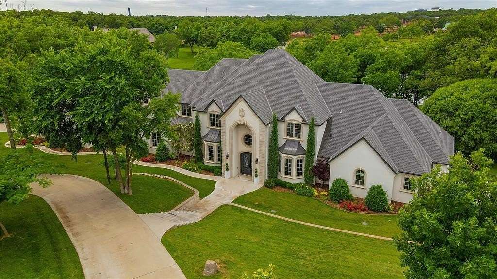 2.57 Acres of Residential Land with Home for Sale in Edmond, Oklahoma