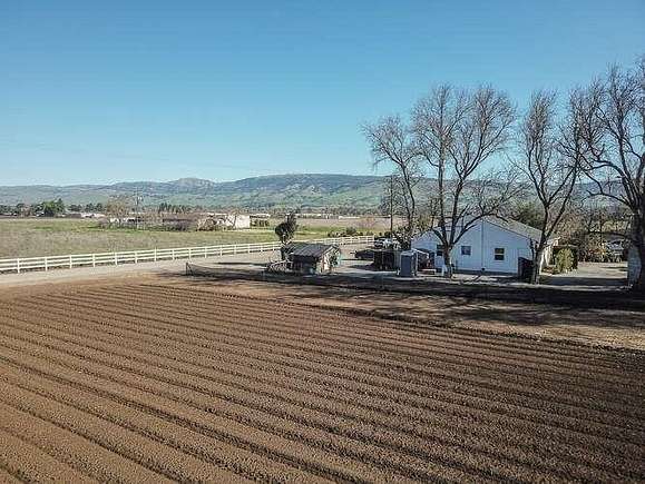 40.6 Acres of Commercial Land for Sale in Gilroy, California - LandSearch