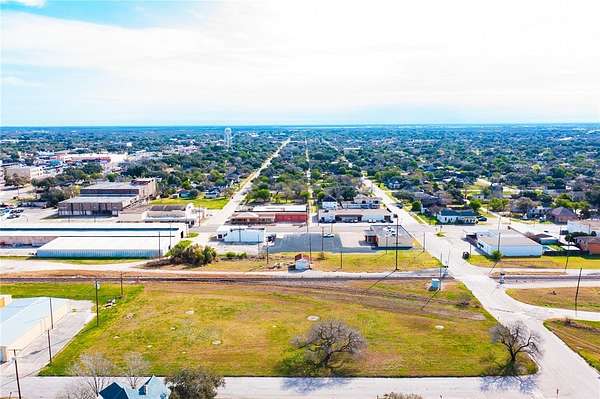 1.12 Acres of Commercial Land for Sale in Kingsville, Texas