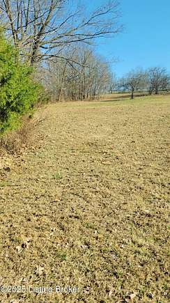 5 Acres of Land with Home for Sale in Loretto, Kentucky - LandSearch