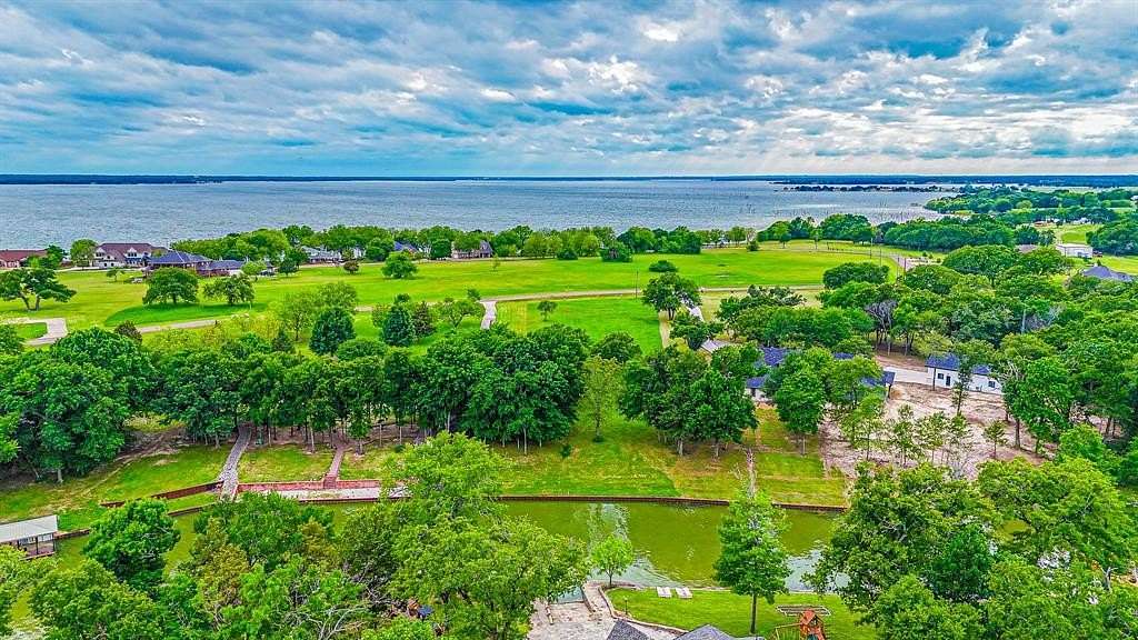 1.65 Acres of Residential Land for Sale in Corsicana, Texas