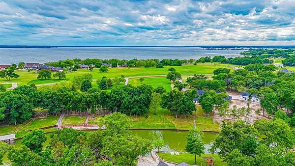 1.65 Acres of Residential Land for Sale in Corsicana, Texas