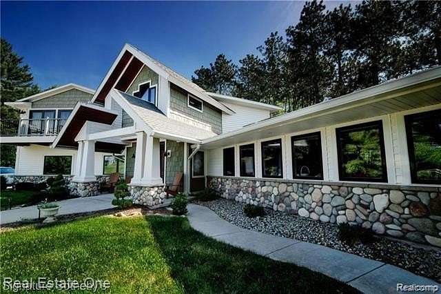 140 Acres of Land with Home for Sale in Howell, Michigan