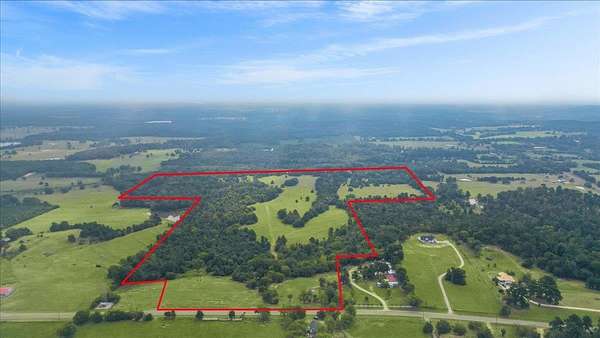 137 Acres of Recreational & Residential Land for Sale in Big Sandy, Texas