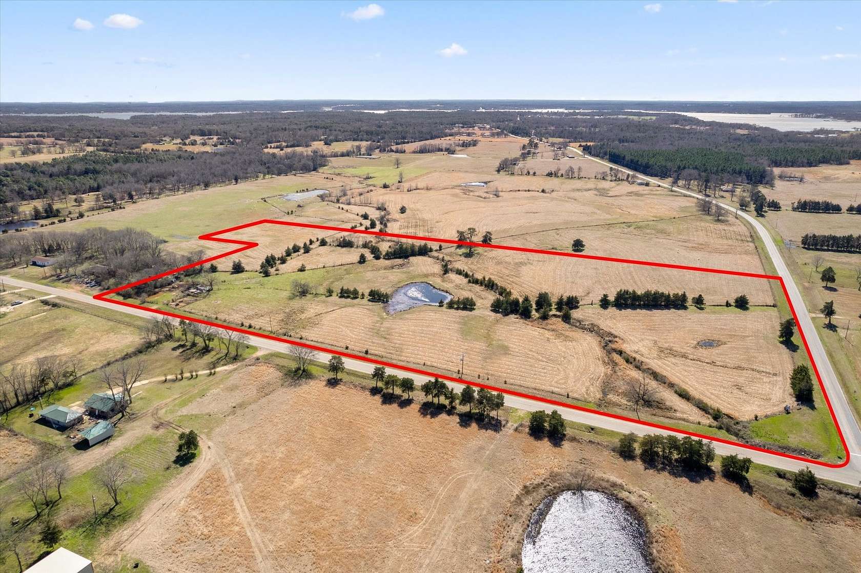 22 Acres of Agricultural & Residential Land for Sale in Mount Pleasant, Texas