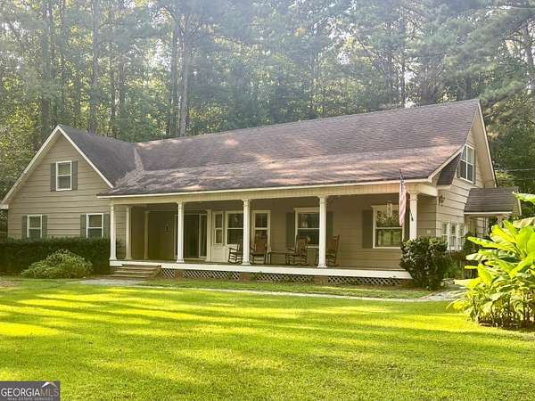 5.1 Acres of Residential Land with Home for Sale in Fayetteville, Georgia