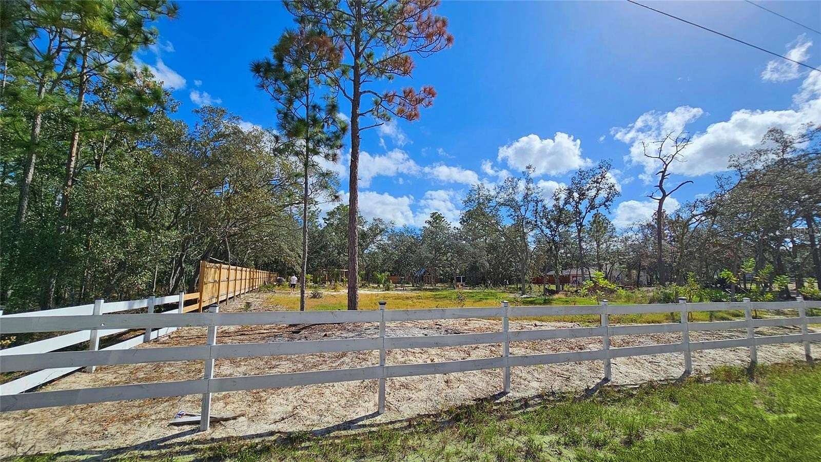 1 Acre of Residential Land for Sale in Weeki Wachee, Florida