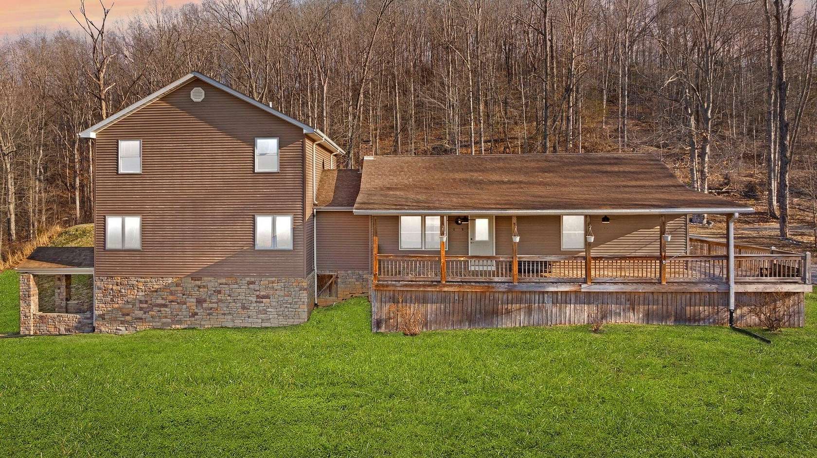 3 Acres of Residential Land with Home for Sale in Kings Mountain, Kentucky