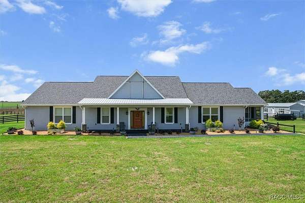 10 Acres of Land with Home for Sale in Morriston, Florida