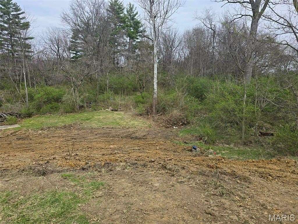 1 Acre of Mixed-Use Land for Sale in Alton, Illinois
