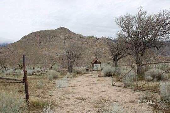 16.5 Acres of Land for Sale in Onyx, California