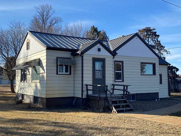 43 Acres of Agricultural Land with Home for Sale in Sidney, Montana