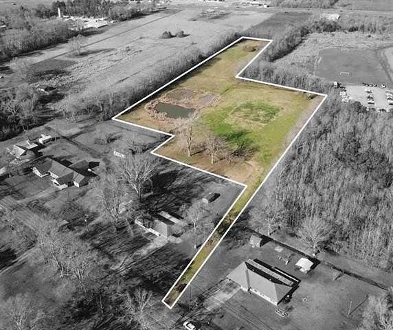 8 Acres of Residential Land for Sale in Mansura, Louisiana