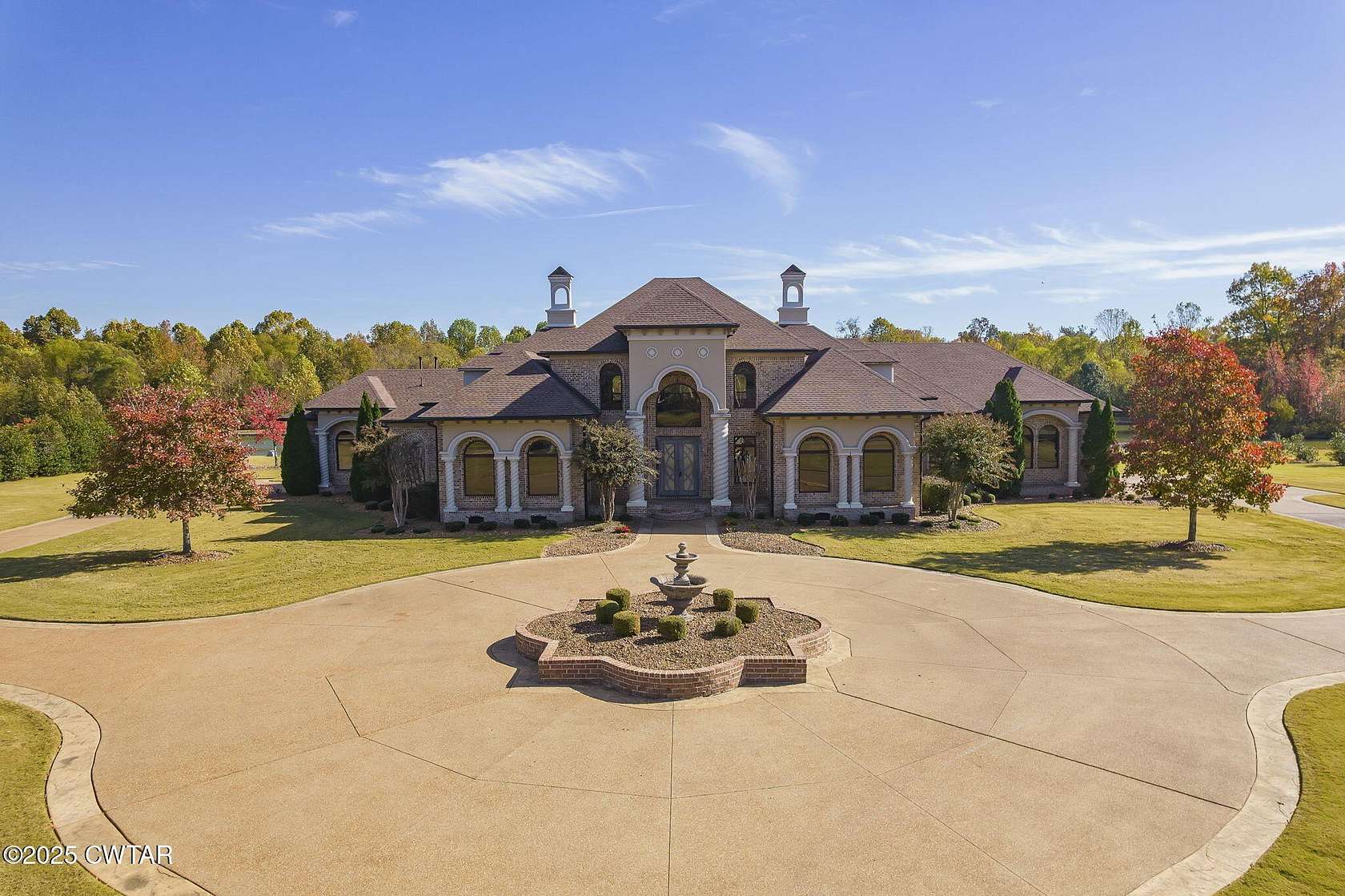 4.66 Acres of Residential Land with Home for Sale in Jackson, Tennessee