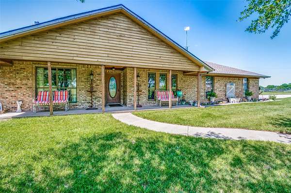 31.2 Acres of Agricultural Land with Home for Sale in Kaufman, Texas