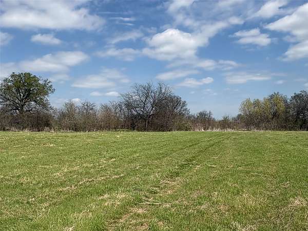 68.8 Acres of Land for Sale in Sulphur Springs, Texas