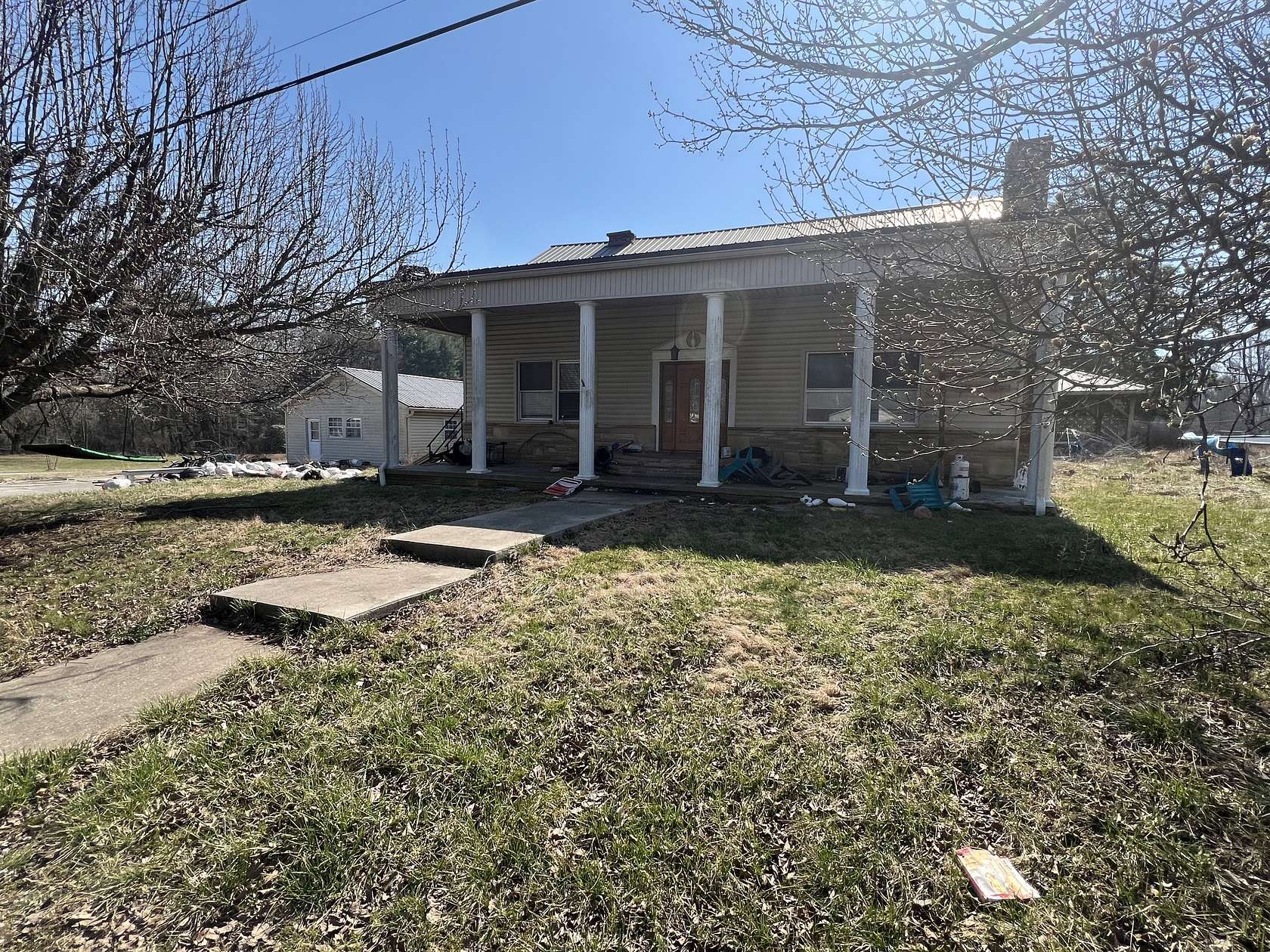 8.67 Acres of Residential Land with Home for Sale in Crossville, Tennessee