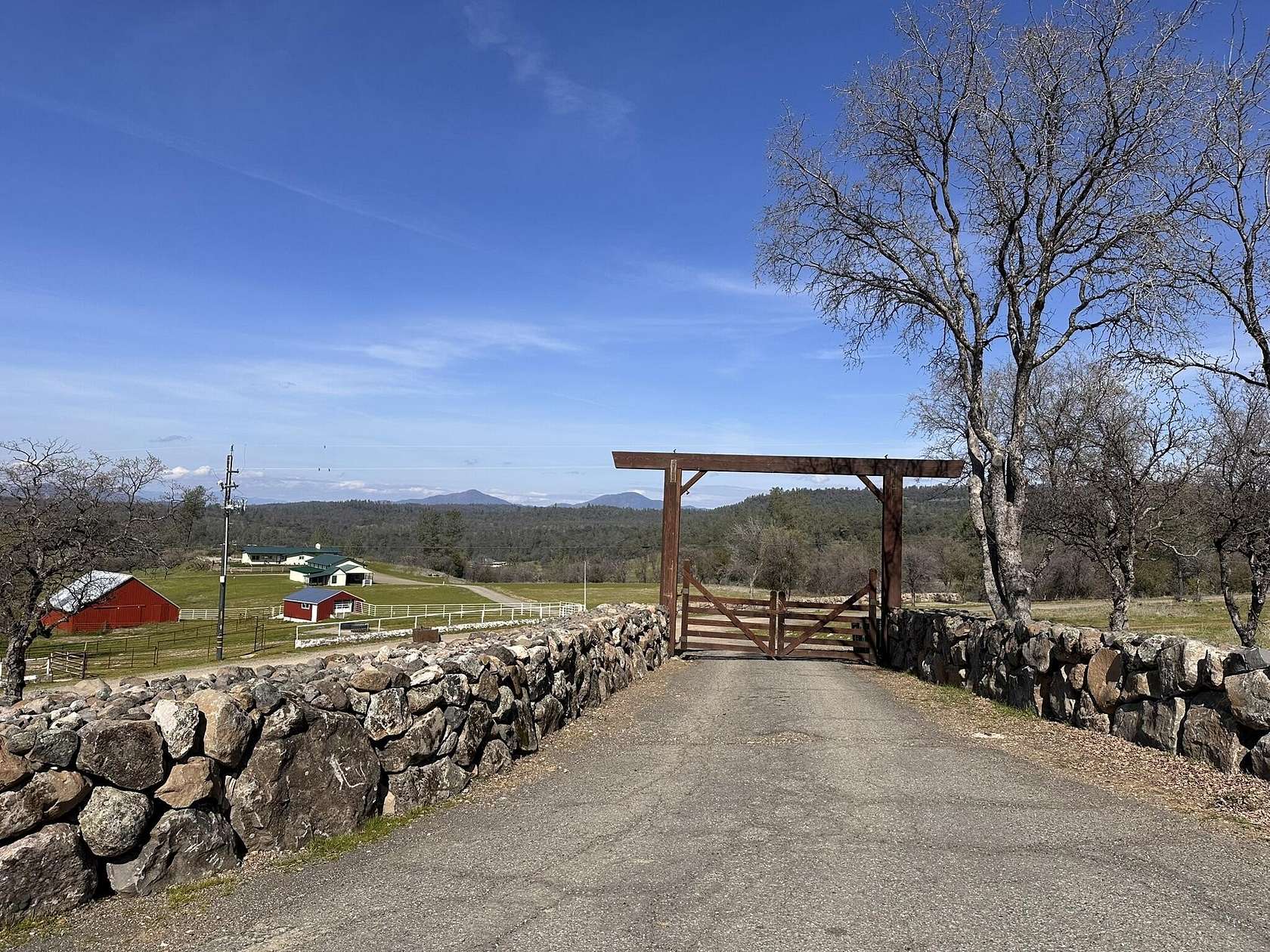 1,109 Acres of Land with Home for Sale in Oak Run, California