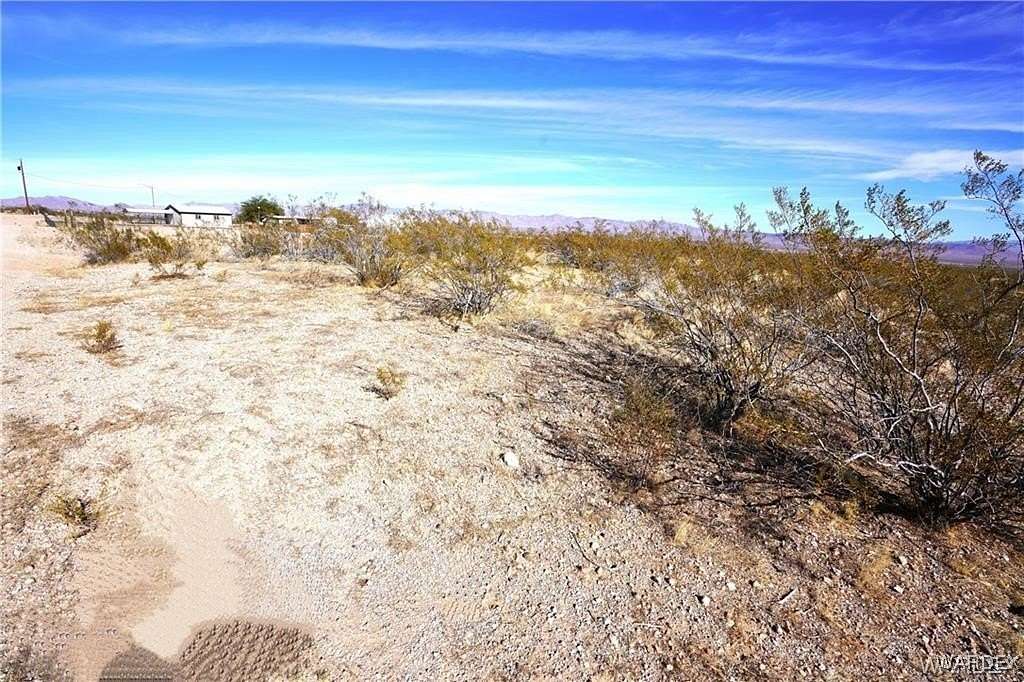 2.35 Acres of Residential Land for Sale in Golden Valley, Arizona