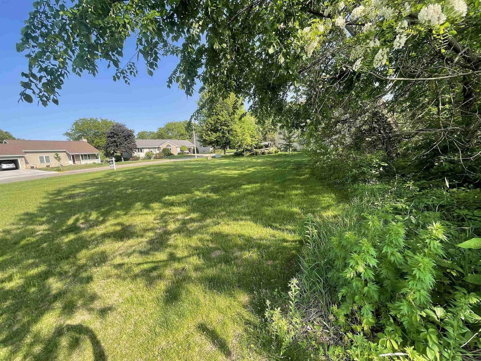 0.3 Acres of Residential Land for Sale in Mazomanie, Wisconsin