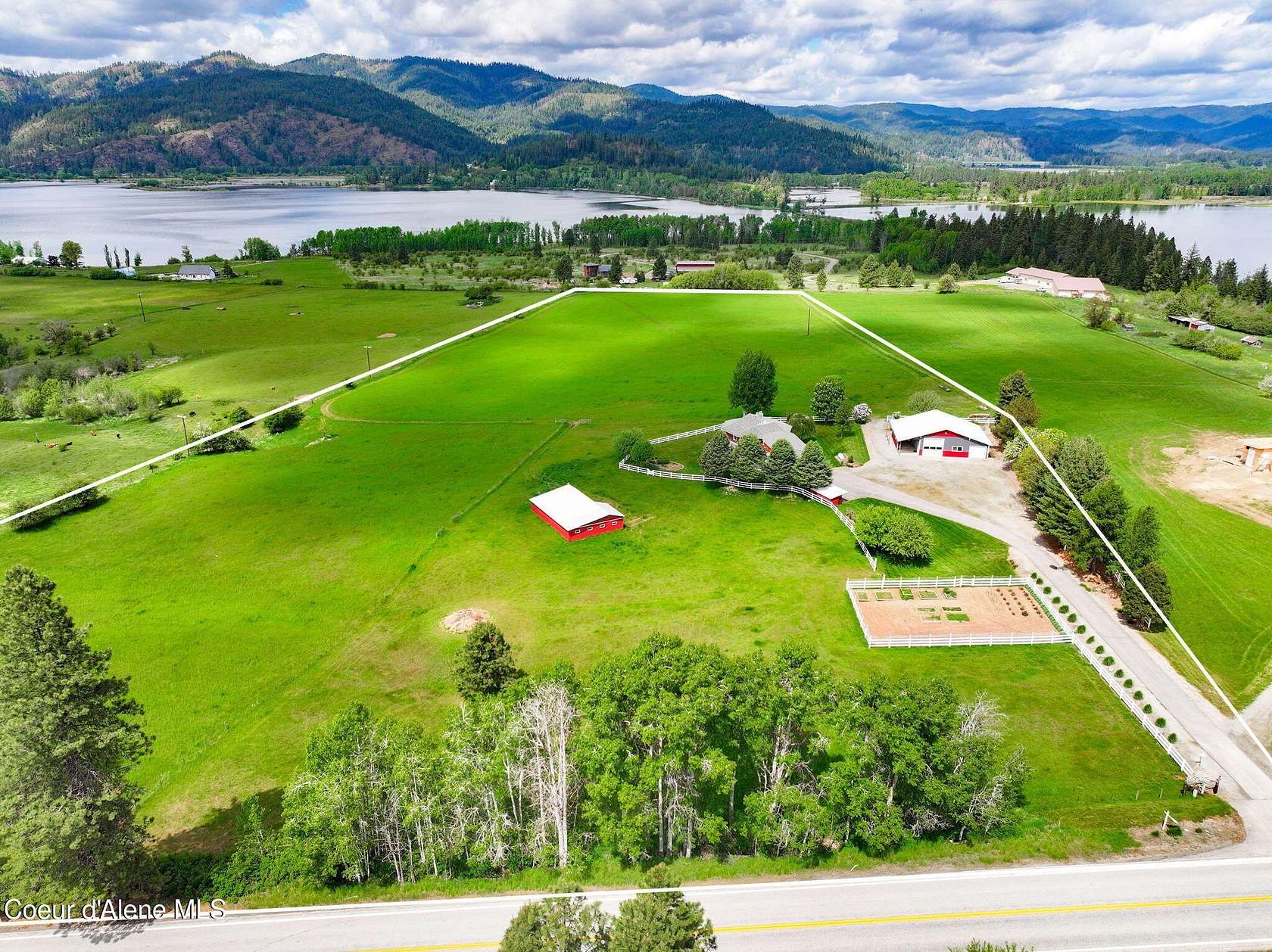 14.5 Acres of Land with Home for Sale in Medimont, Idaho