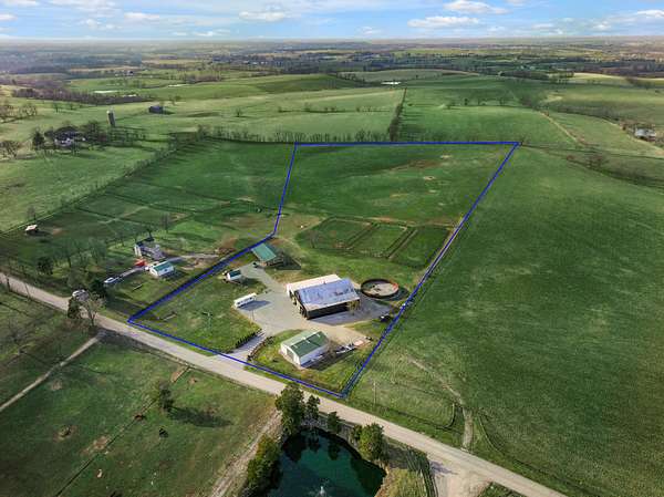 14.9 Acres of Land with Home for Sale in Paris, Kentucky