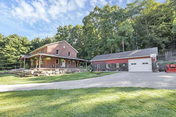 7.14 Acres of Residential Land with Home for Sale in Newark, Ohio
