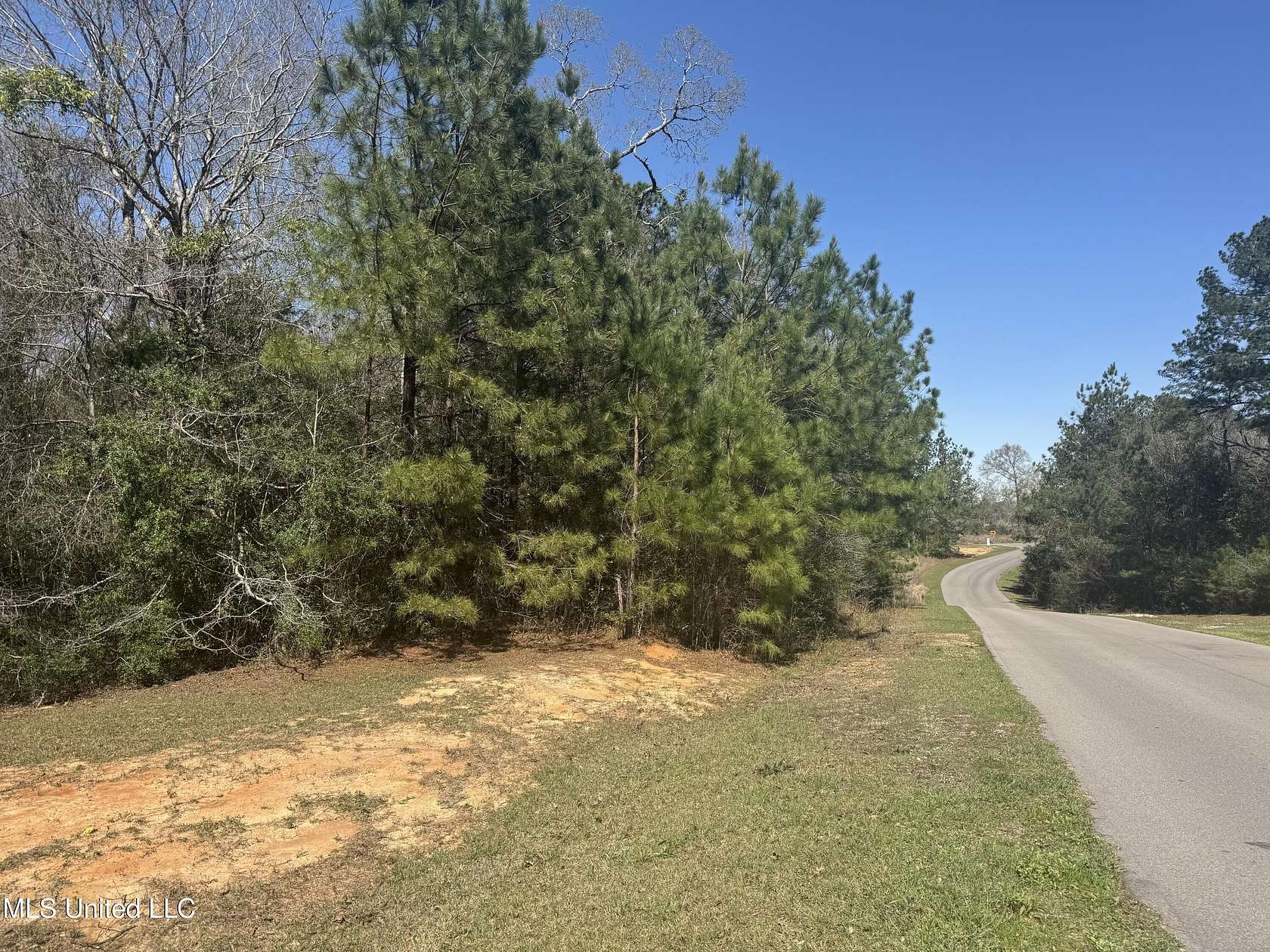 1 Acre of Residential Land for Sale in Perkinston, Mississippi