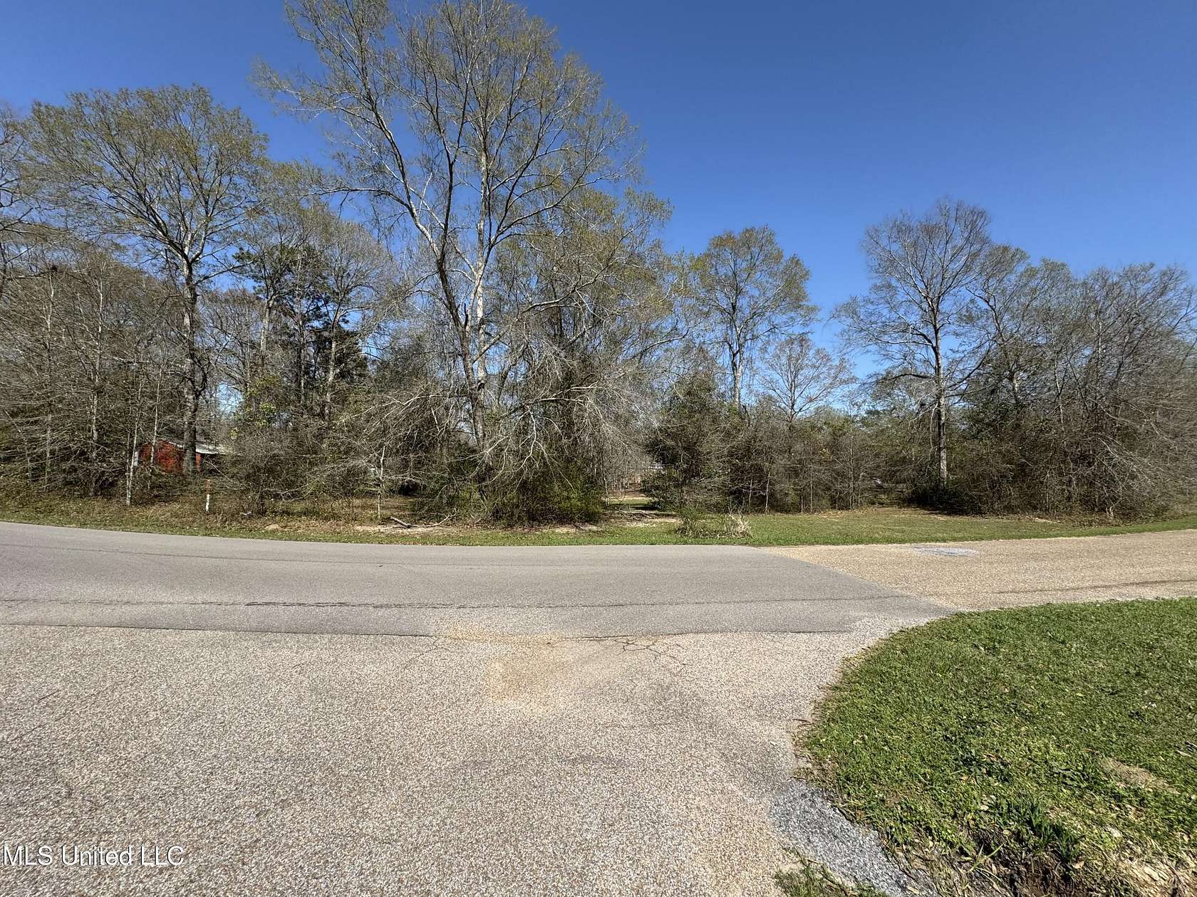 1.18 Acres of Residential Land for Sale in Perkinston, Mississippi
