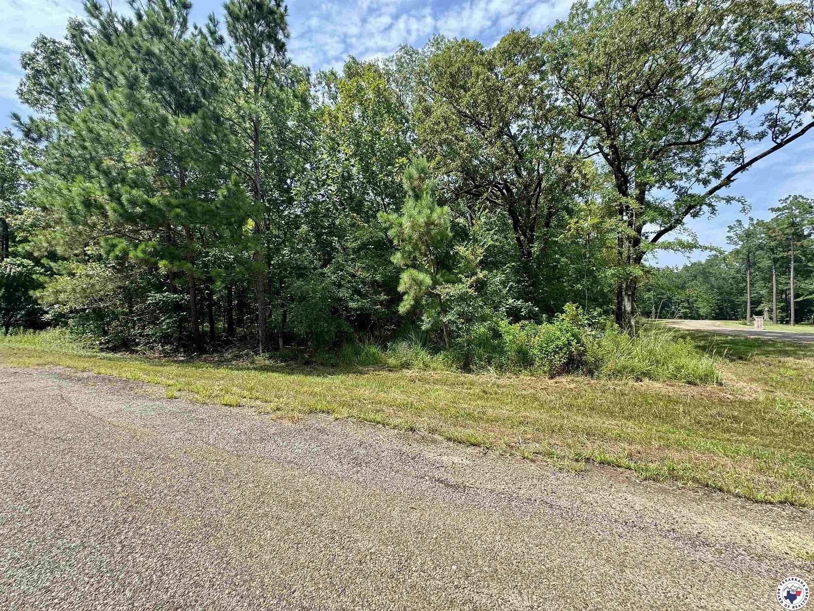 1.67 Acres of Residential Land for Sale in Texarkana, Texas