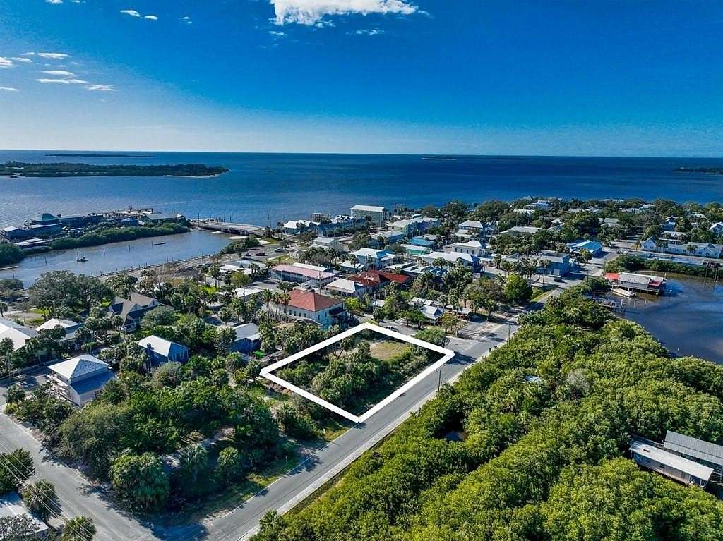 0.17 Acres of Mixed-Use Land for Sale in Cedar Key, Florida