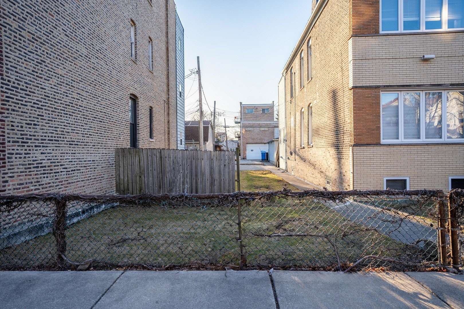 0.05 Acres of Land for Sale in Chicago, Illinois