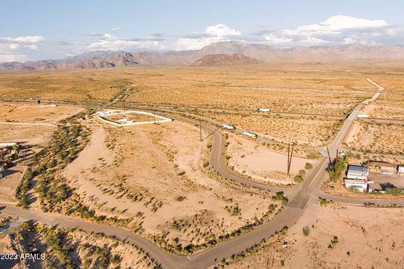 4.28 Acres of Land for Sale in Golden Valley, Arizona